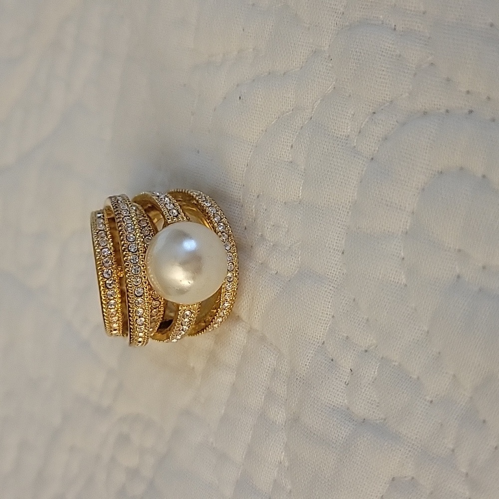 Cocktail ring